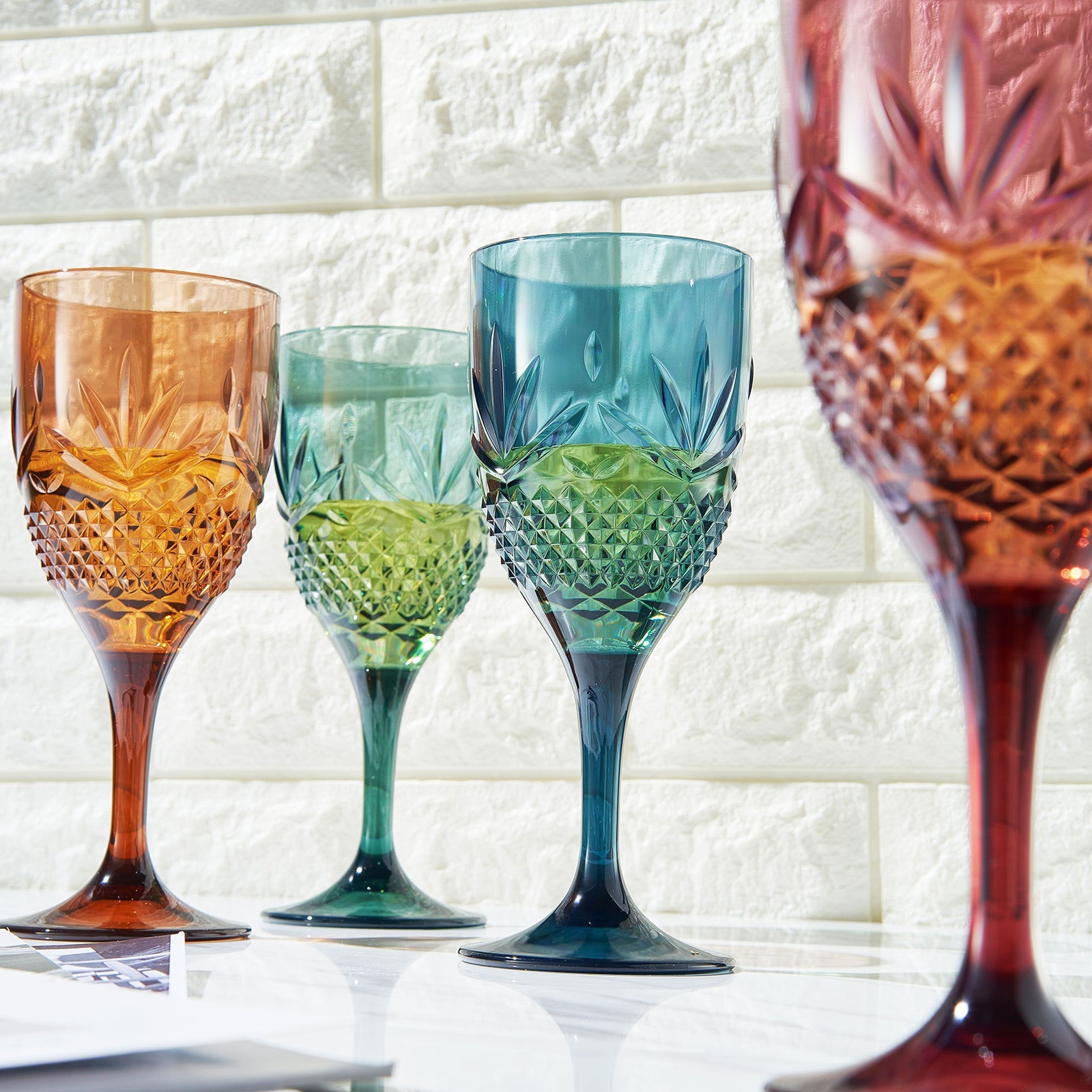 Onix Acrylic Crystal, Stemmed Wine Glassware, Set of 4
