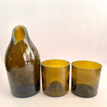Cargar imagen en el visor de la galería, Amber Glass Carafe, Brown Glass Bottle Water Jug with Set of Two 10oz Tumblers
